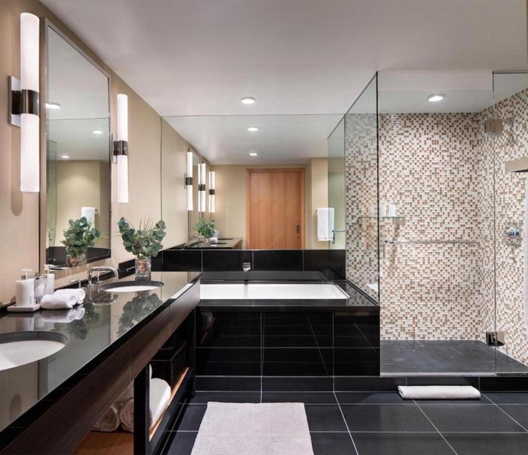 Two-Bedroom Suite,1451128354:JPEG